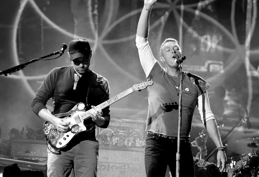 Chris+Martin+Coldplay+Performs+Rose+Bowl+rO6LNPzCezUx